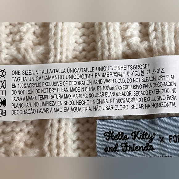 Sanrio Women's Hello Kitty Scarf Winter Cable Knit Embroidered Graphic Off White - Picture 5 of 7